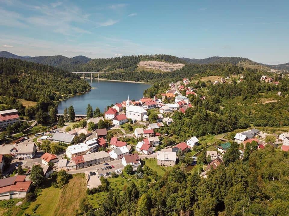 Apartman Patricia Daire Fužine Dış mekan fotoğraf